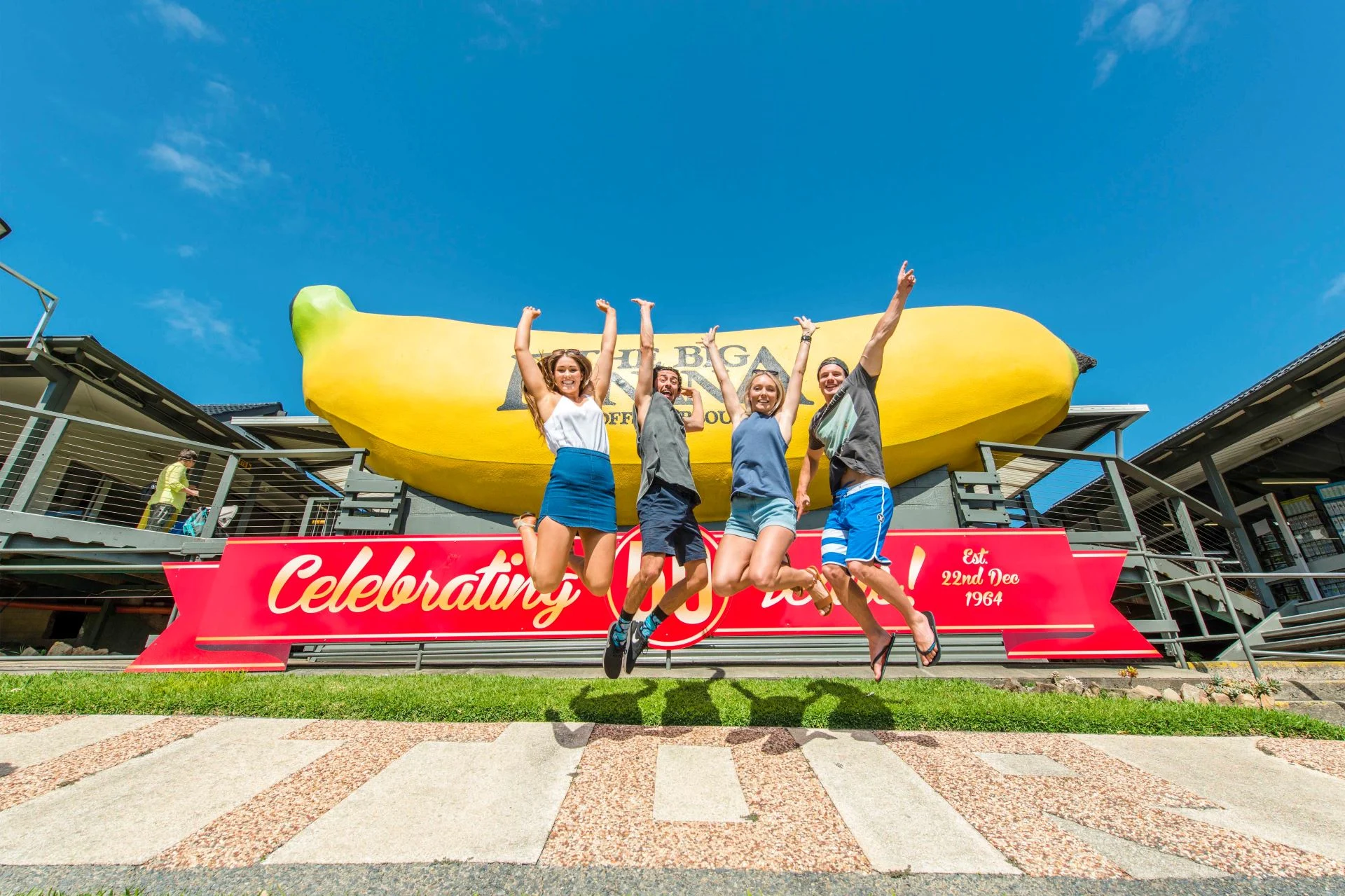 1abig-banana.webp 1abig-banana.webp